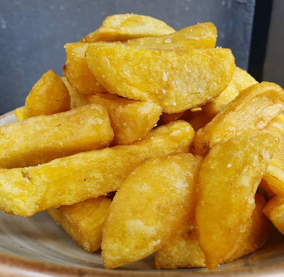 Papas amarillas fritas grande